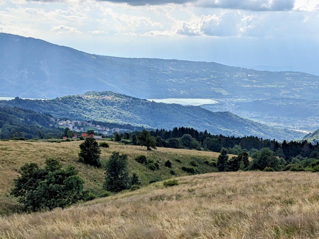 Abitare il turismo - vista di Santa Croce  al Lago